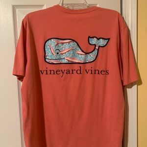 Vineyard vines t shirt